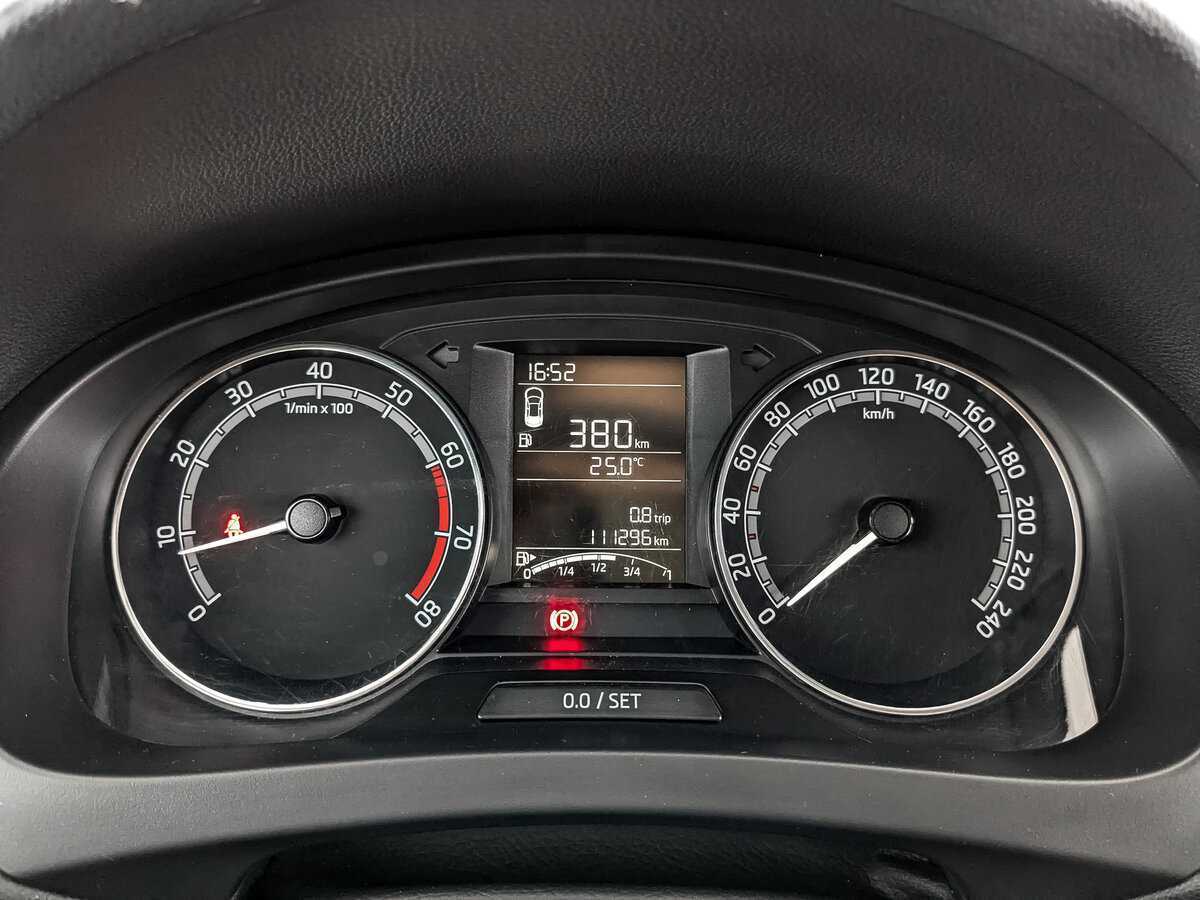 Купить Skoda Rapid с пробегом. Фото: #11