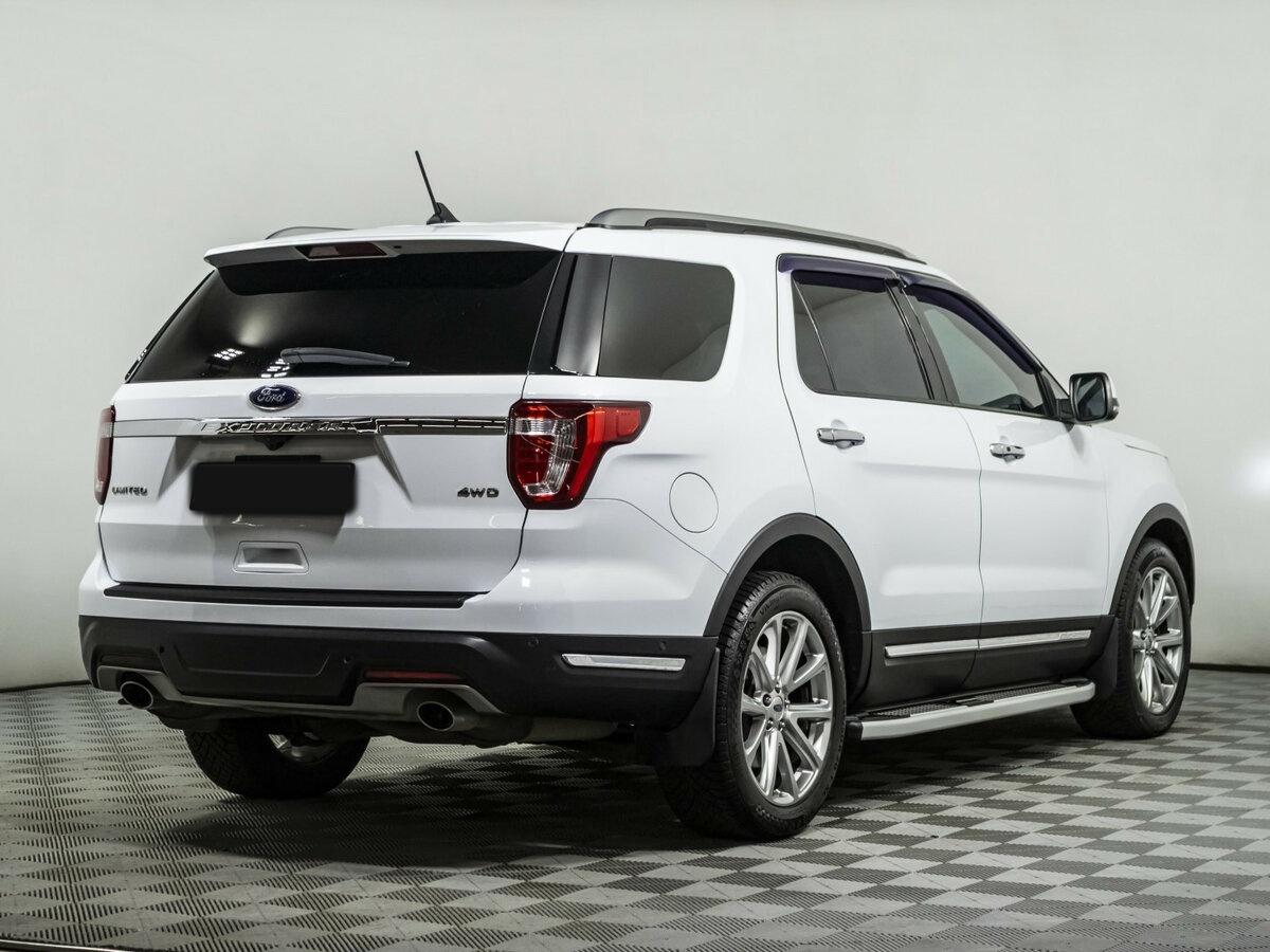 Купить Ford Explorer с пробегом. Фото: #3