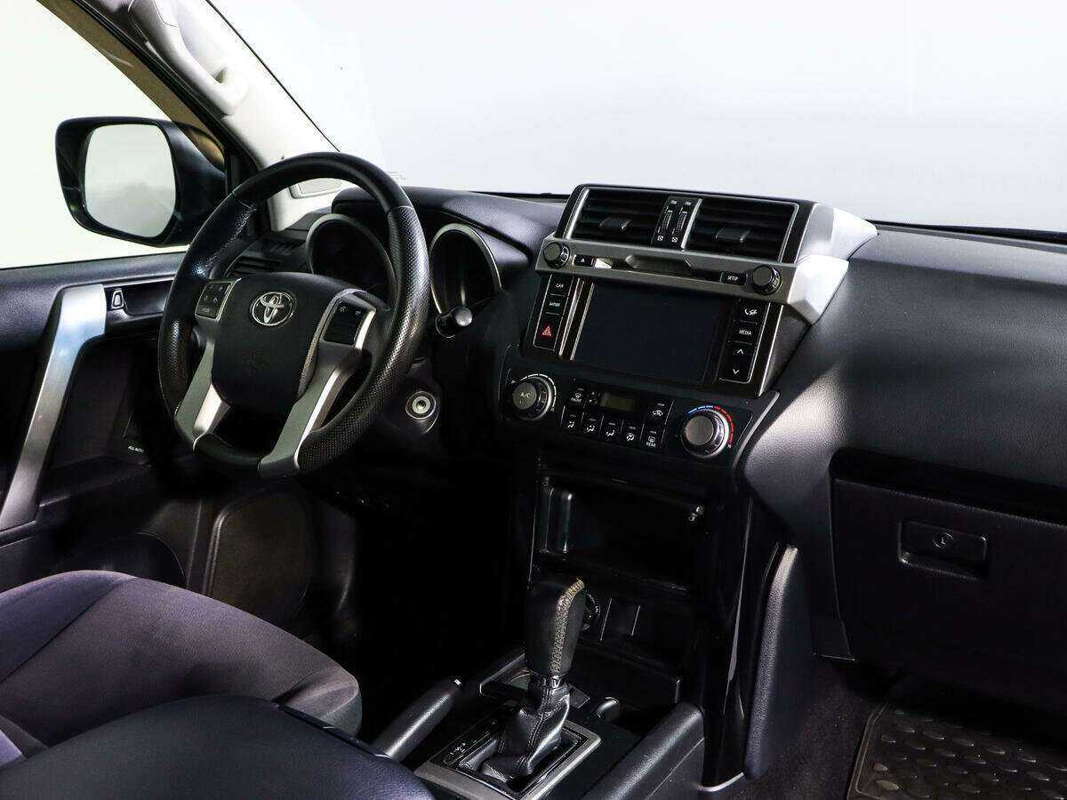 Купить Toyota Land Cruiser Prado с пробегом. Фото: #6