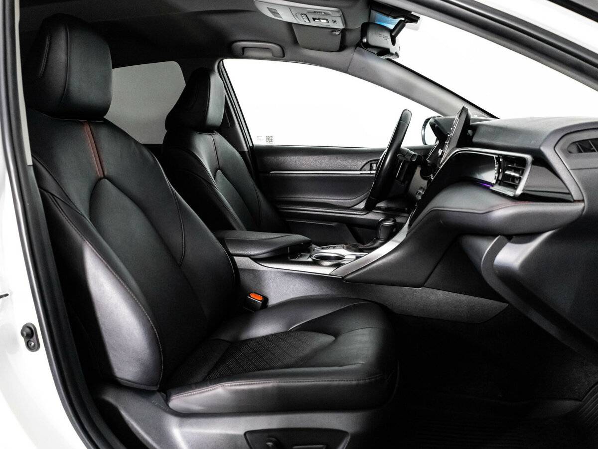 Купить Toyota Camry с пробегом. Фото: #21