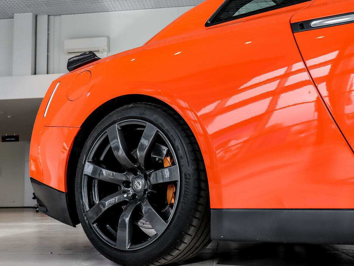Купить Nissan GT-R с пробегом. Фото: #8
