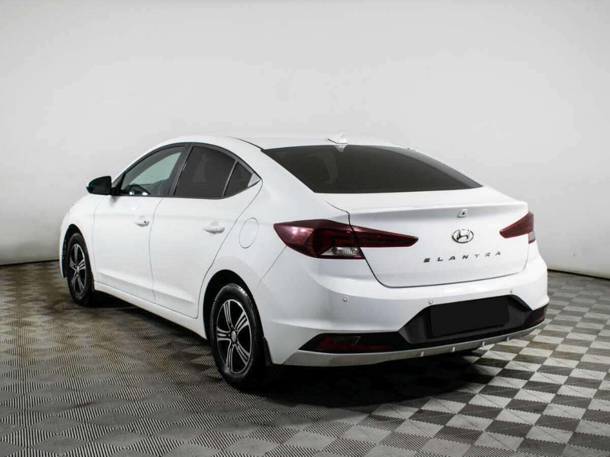 Купить Hyundai Elantra с пробегом. Фото: #6