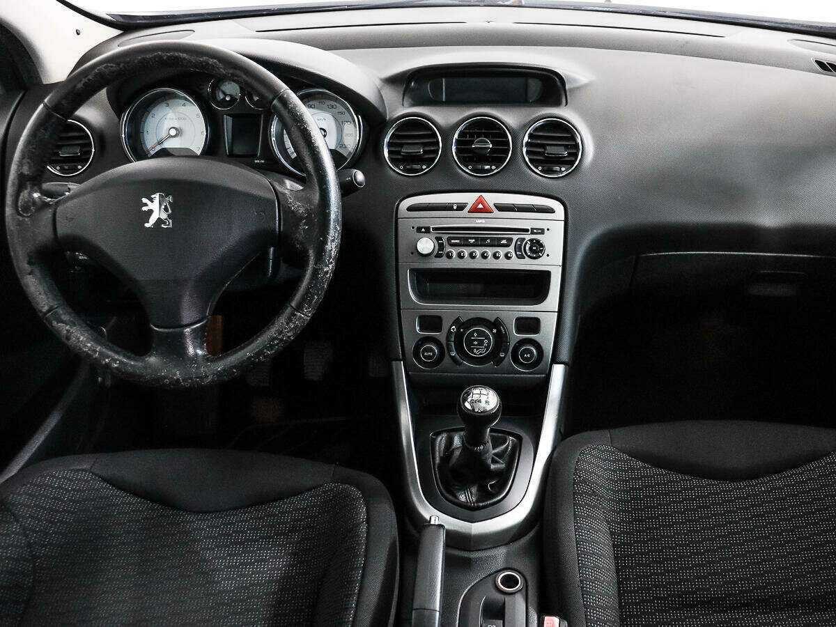Купить Peugeot 308 с пробегом. Фото: #11