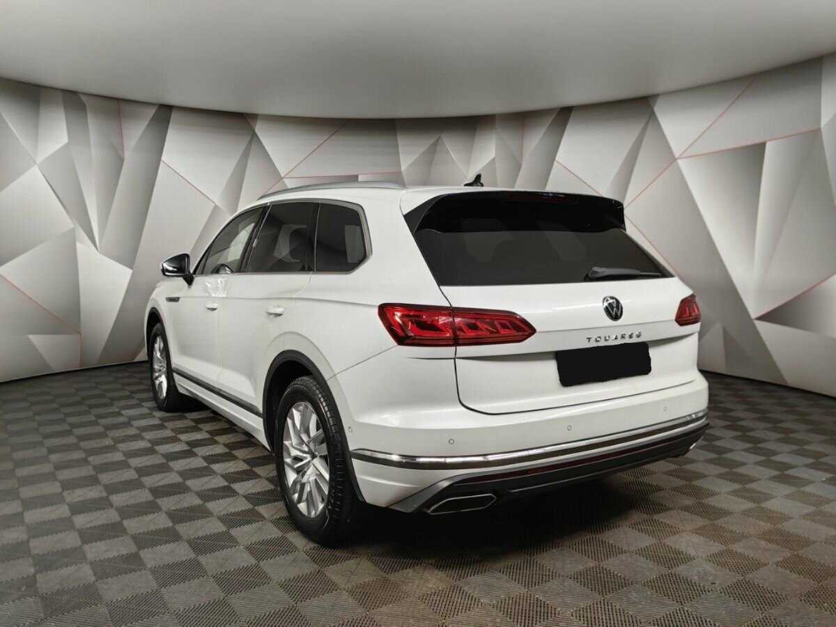 Купить Volkswagen Touareg с пробегом. Фото: #3