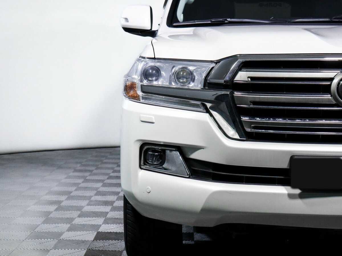 Купить Toyota Land Cruiser с пробегом. Фото: #17