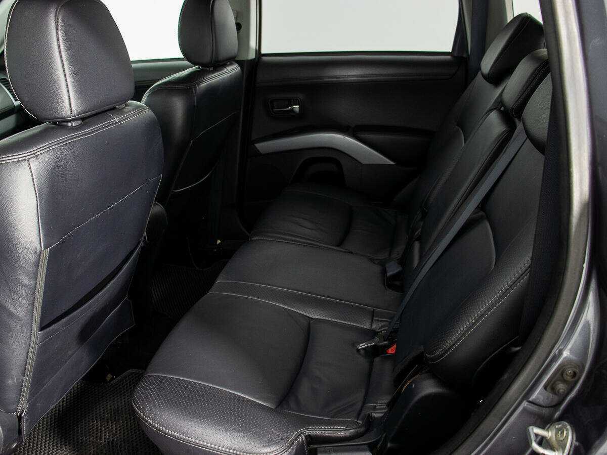 Купить Mitsubishi Outlander с пробегом. Фото: #12