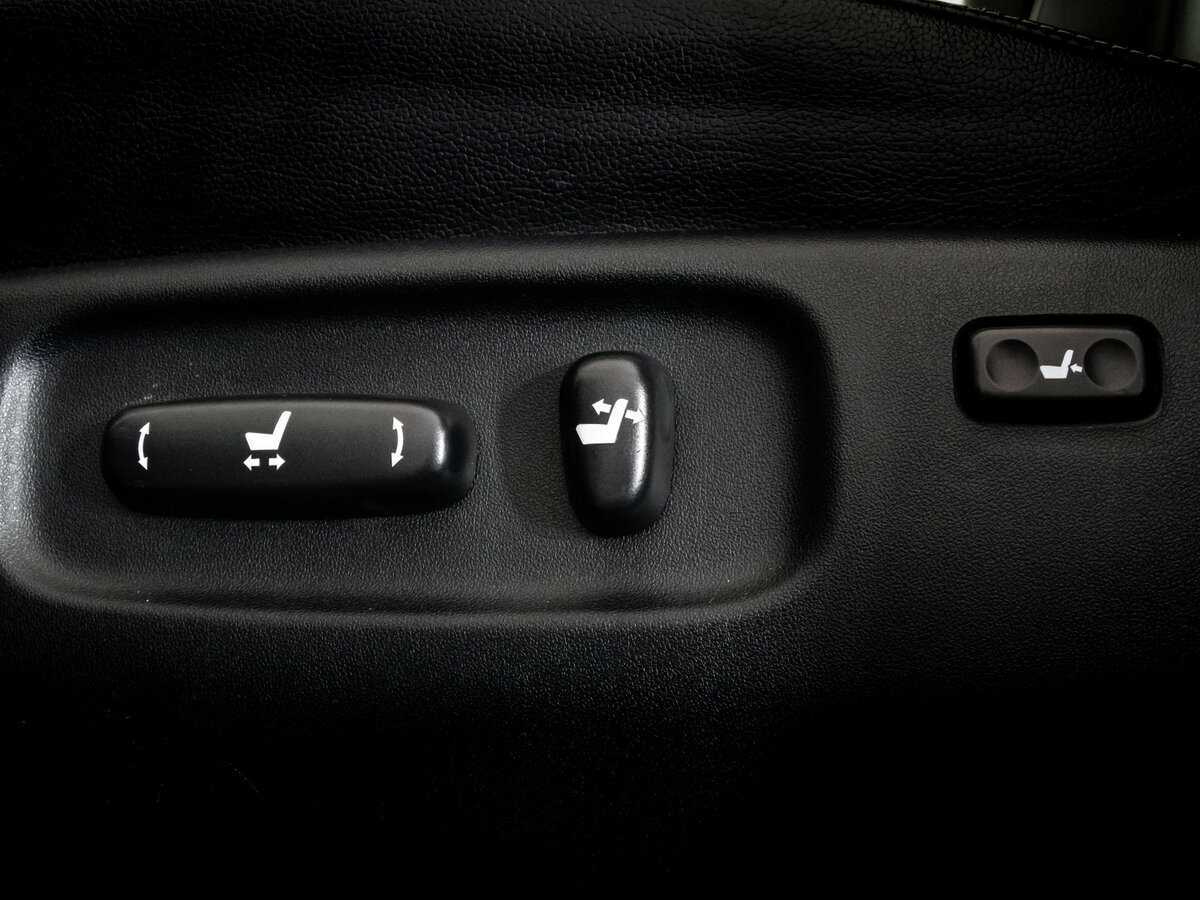 Купить Toyota Land Cruiser с пробегом. Фото: #31