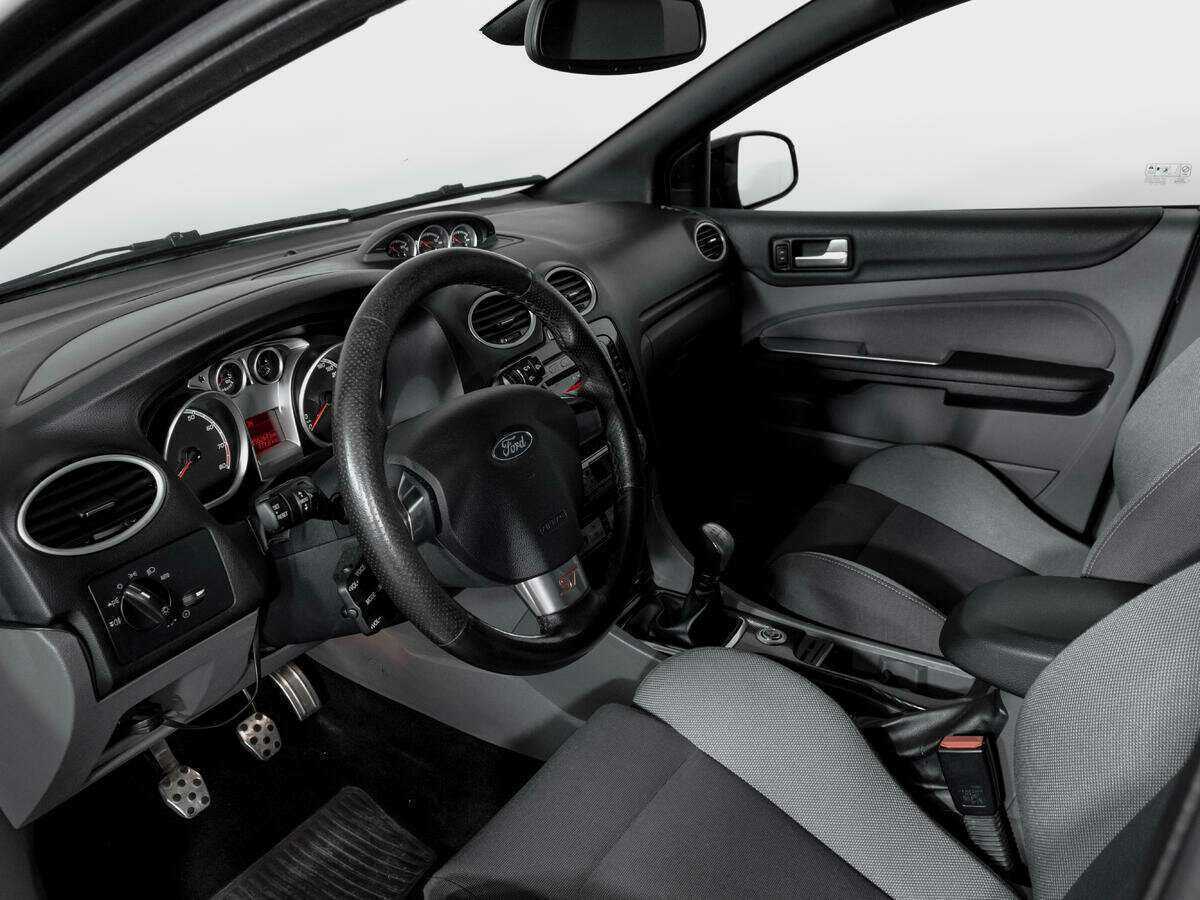 Купить Ford Focus ST с пробегом. Фото: #15