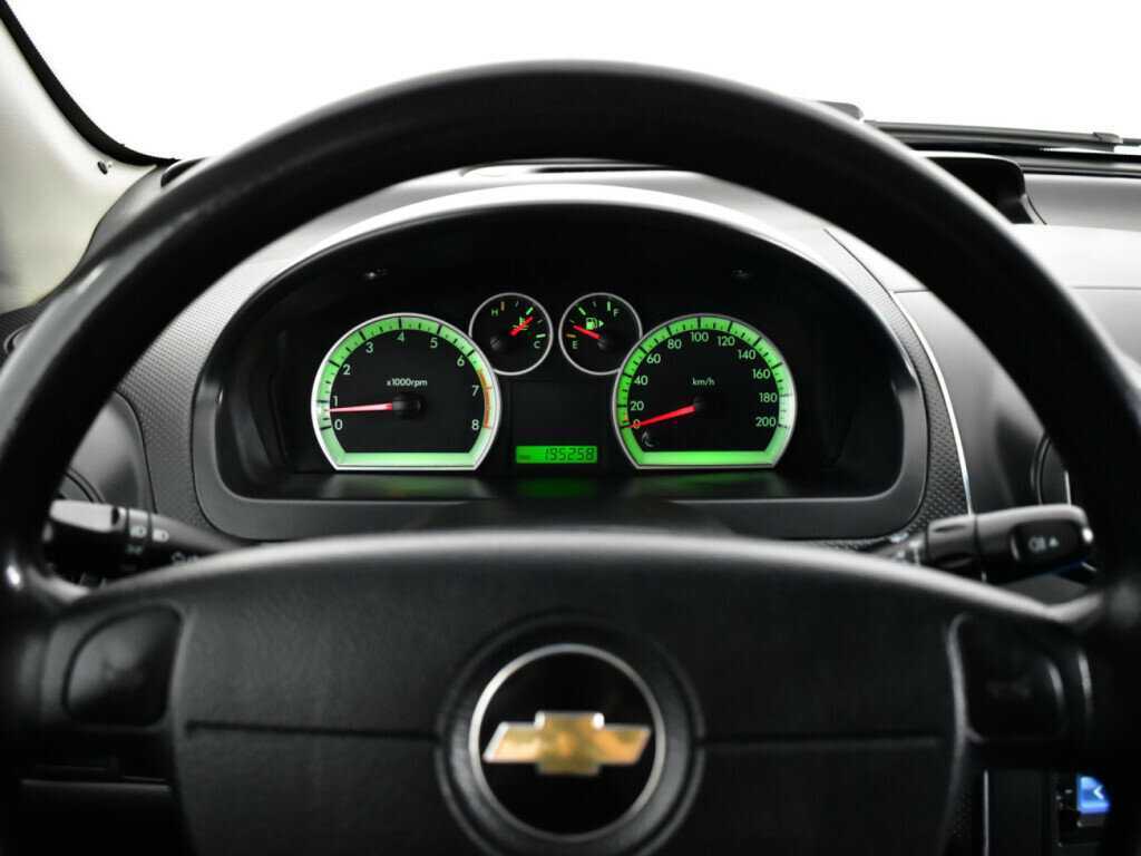 Купить Chevrolet Aveo с пробегом. Фото: #10