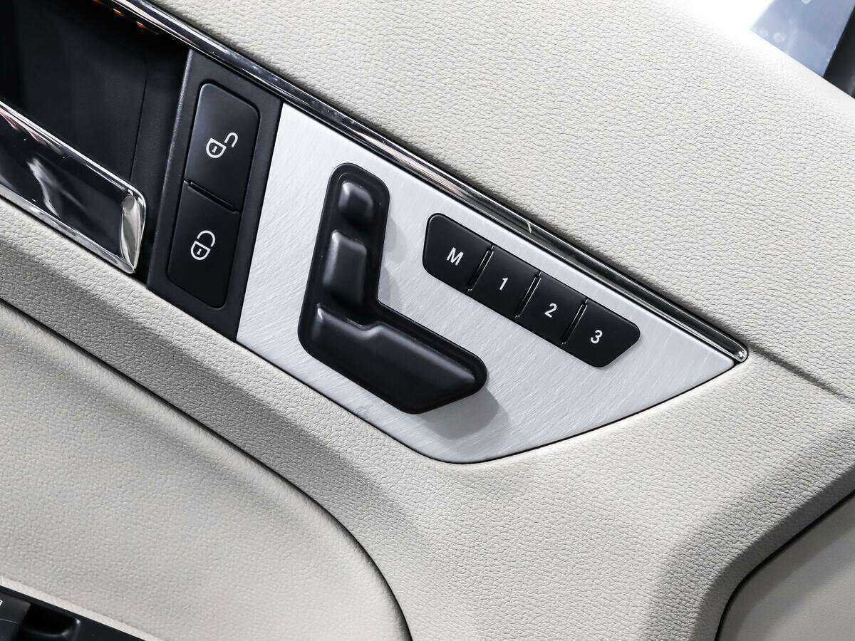Купить Mercedes-Benz E-Класс с пробегом. Фото: #9