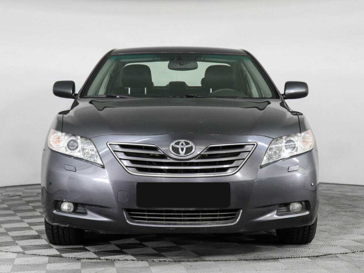 Купить Toyota Camry с пробегом. Фото: #1