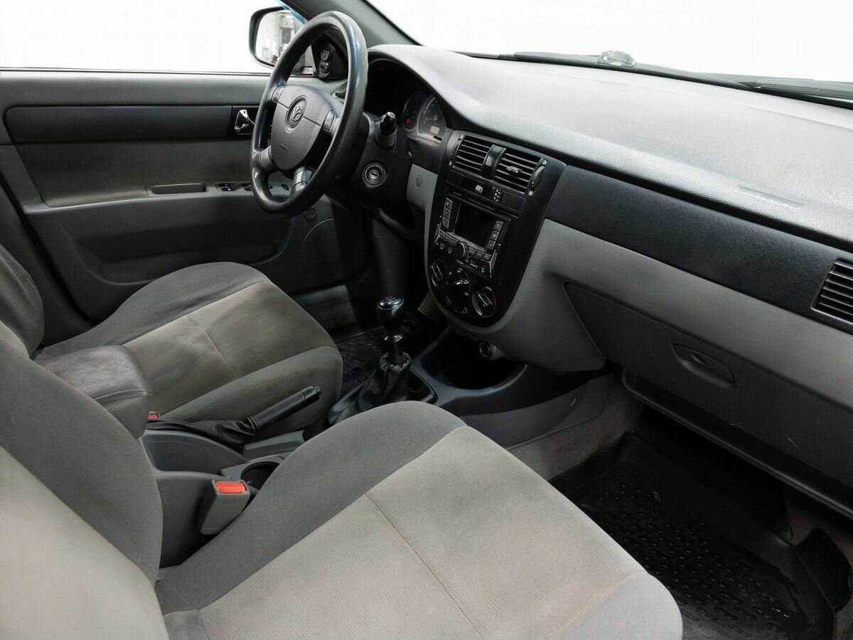 Купить Daewoo Gentra с пробегом. Фото: #10