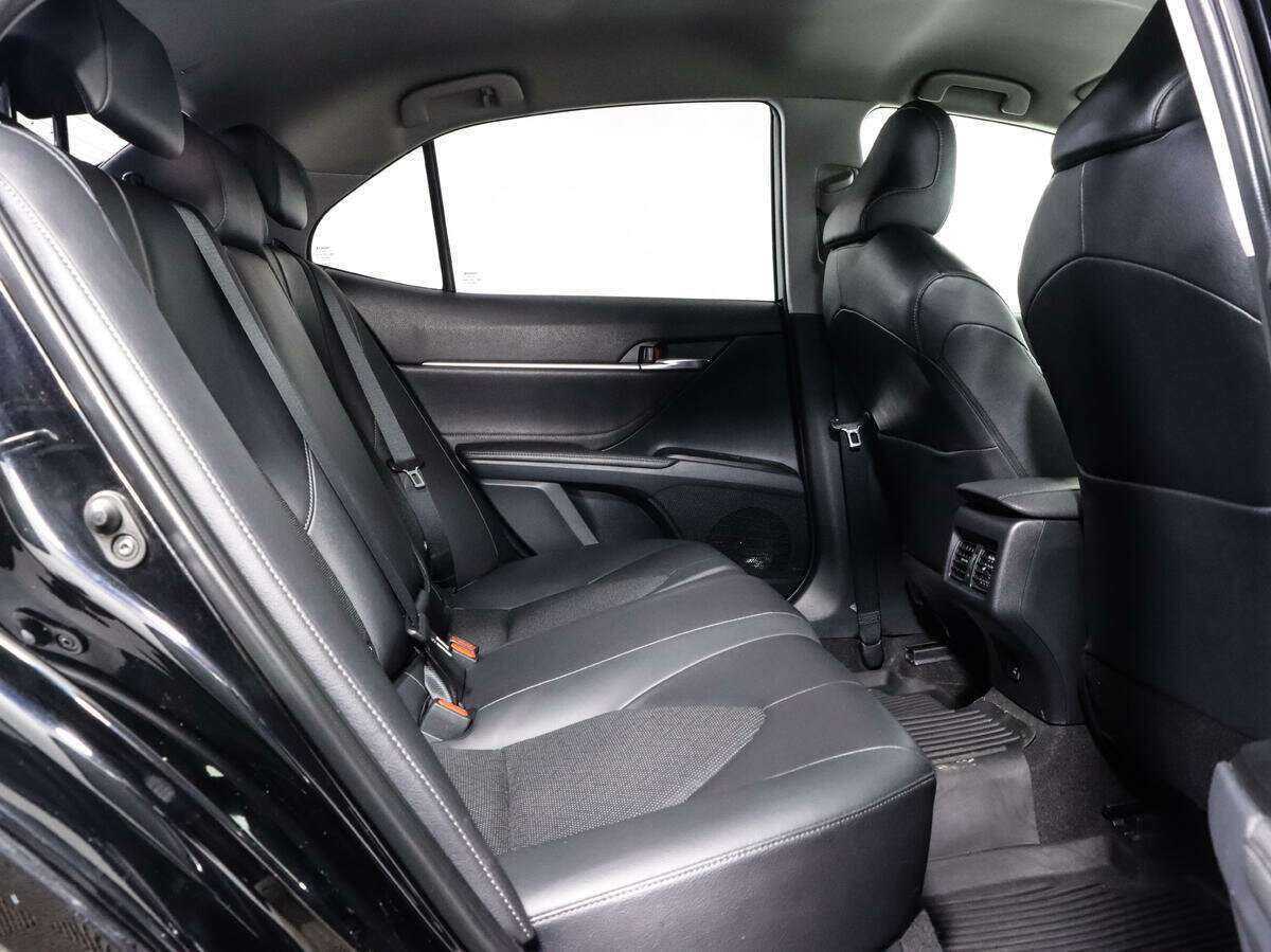 Купить Toyota Camry с пробегом. Фото: #18