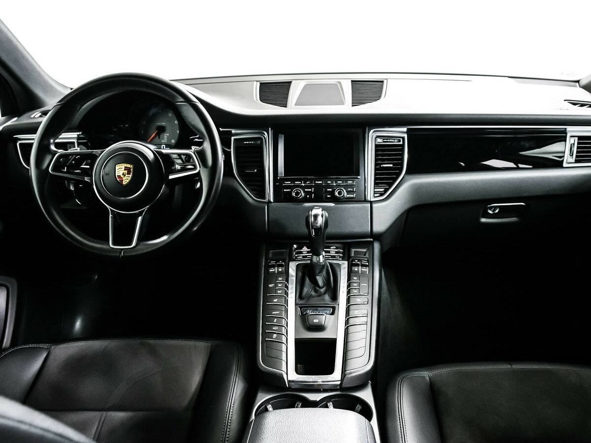 Купить Porsche Macan с пробегом. Фото: #10