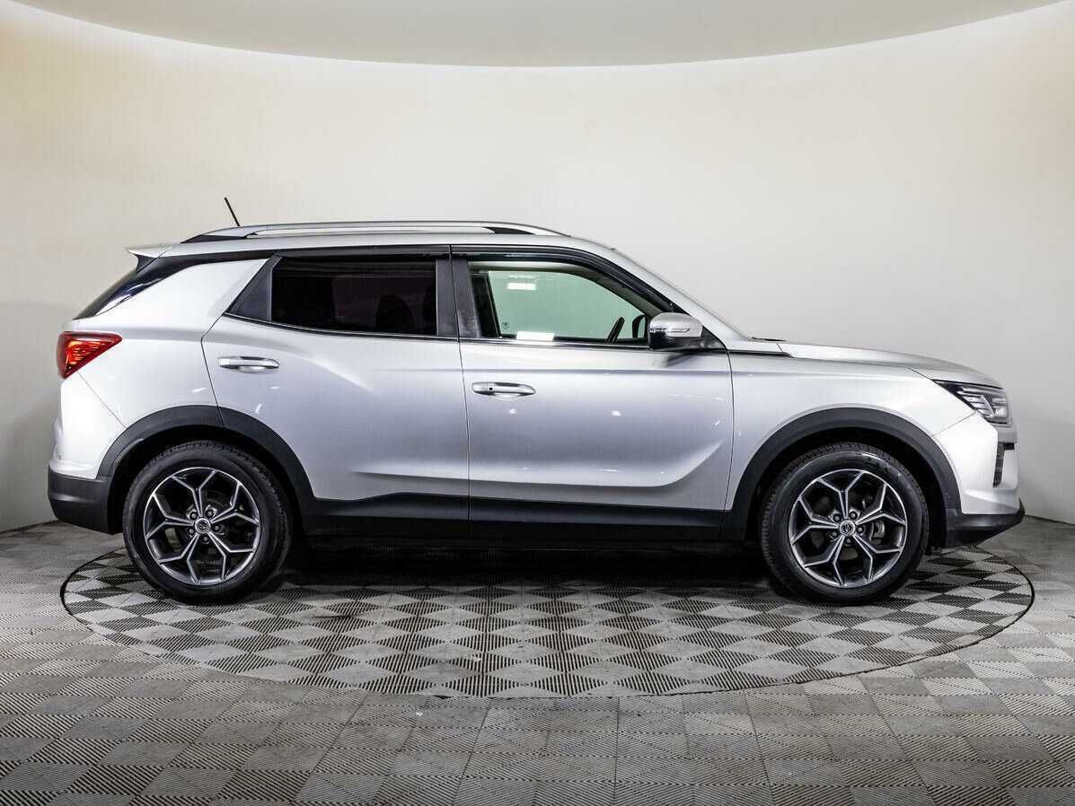Купить SsangYong Korando с пробегом. Фото: #3