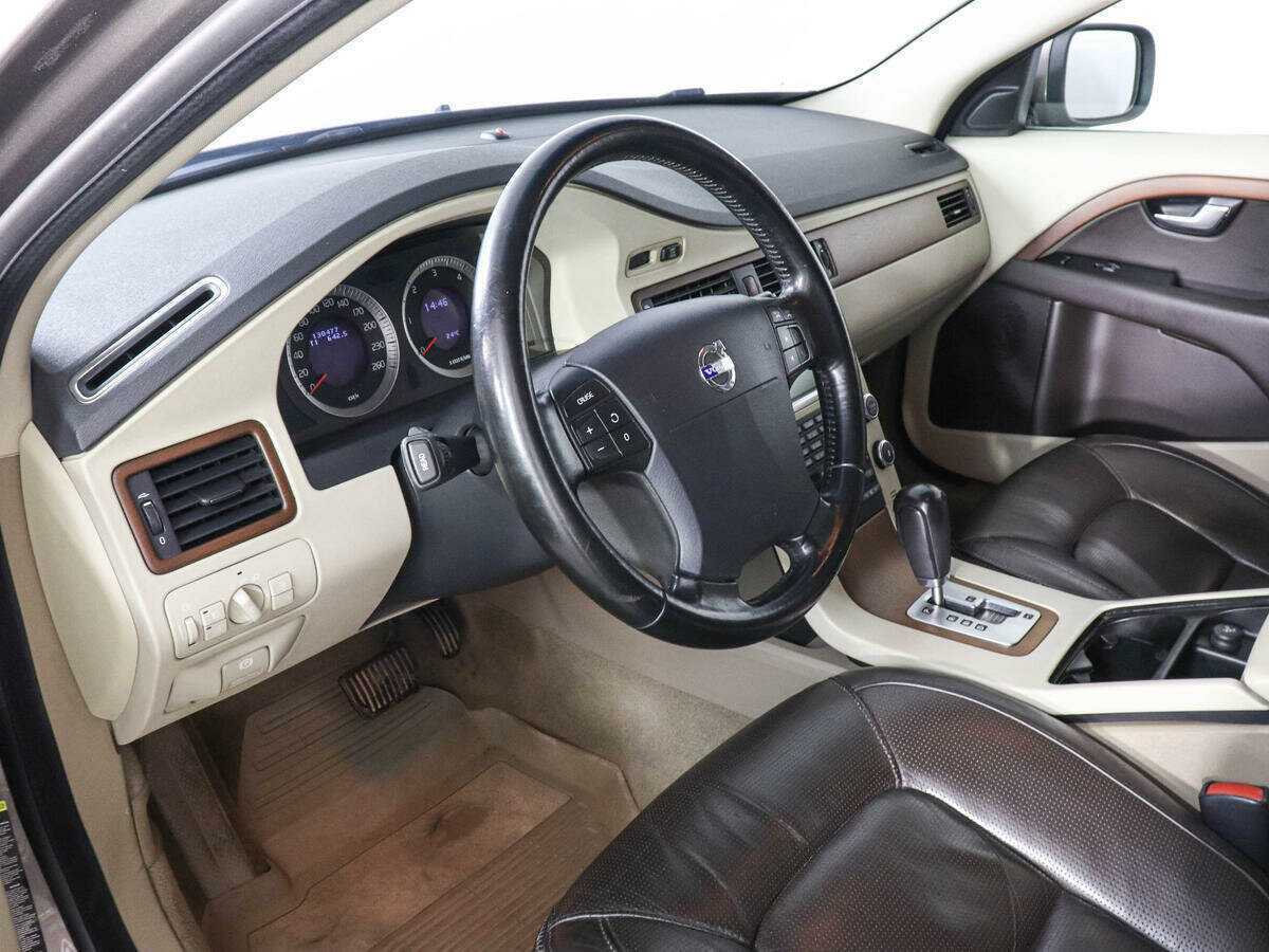 Купить Volvo XC70 с пробегом. Фото: #8