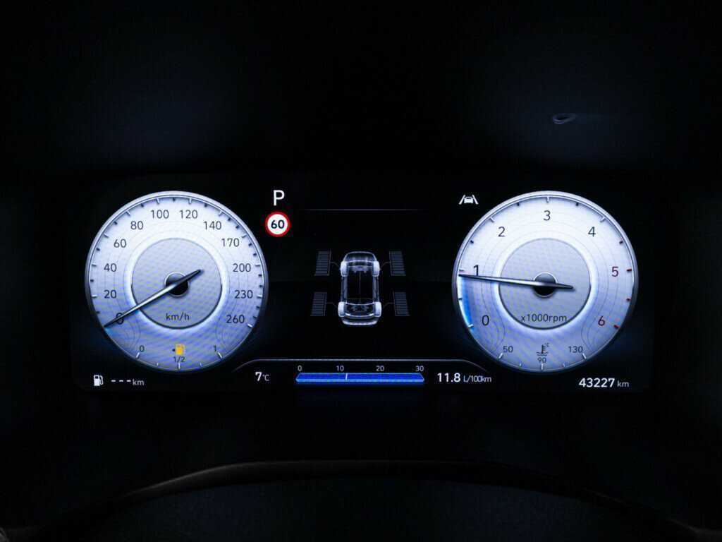 Купить Hyundai Santa Fe с пробегом. Фото: #11