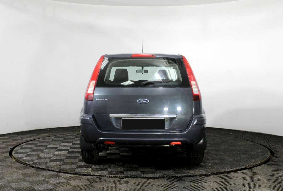 Купить Ford Fusion с пробегом. Фото: #4