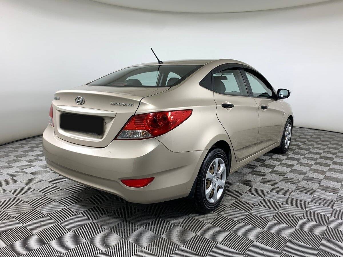Купить Hyundai Solaris с пробегом. Фото: #4