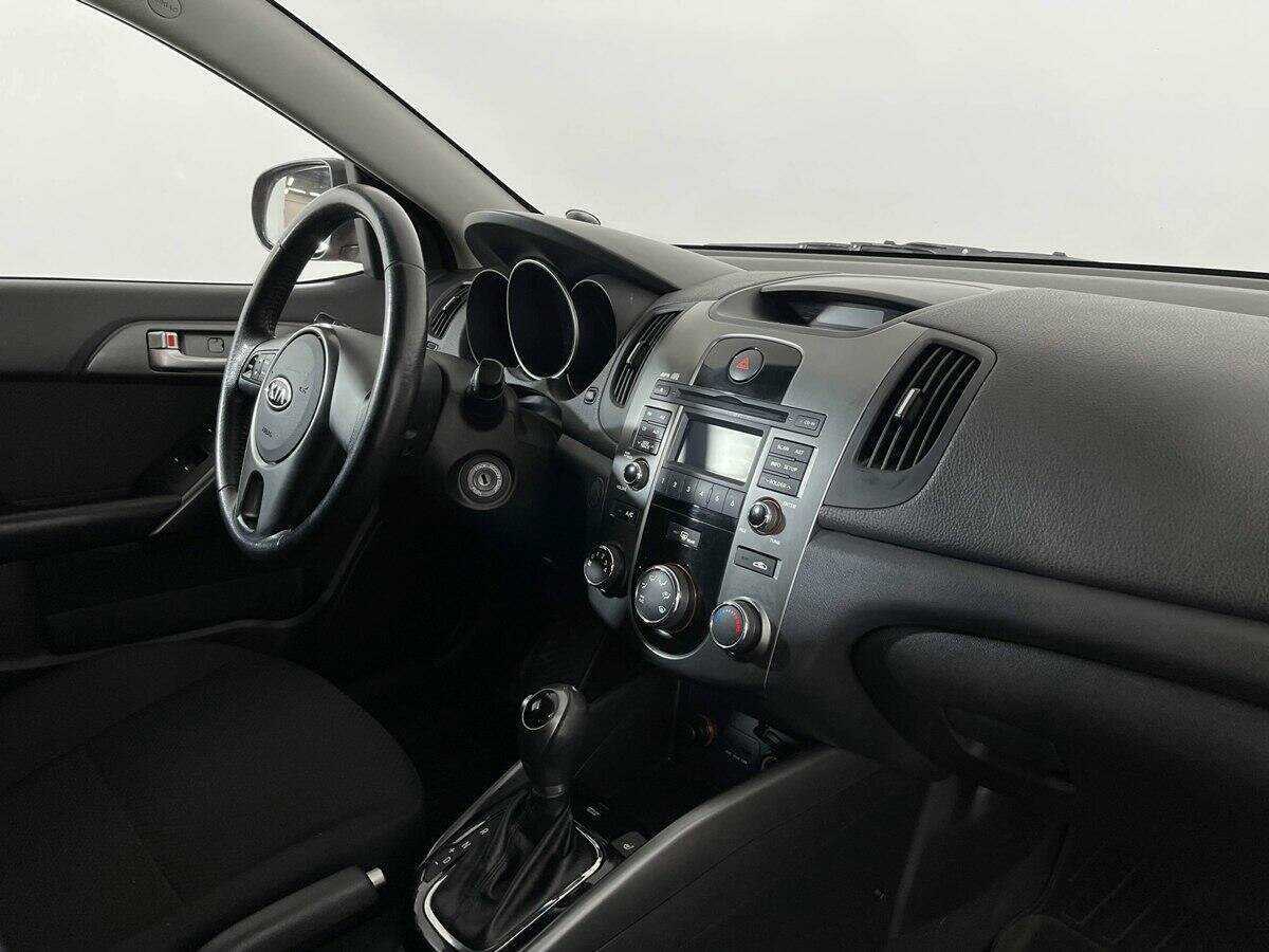 Купить Kia Cerato с пробегом. Фото: #6