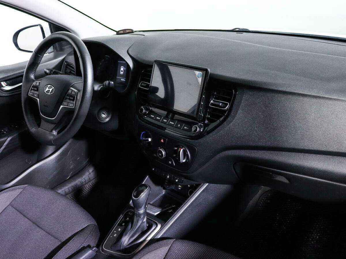 Купить Hyundai Solaris с пробегом. Фото: #7