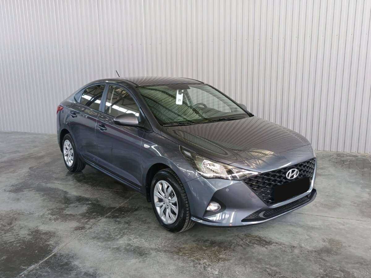 Купить Hyundai Solaris с пробегом. Фото: #2