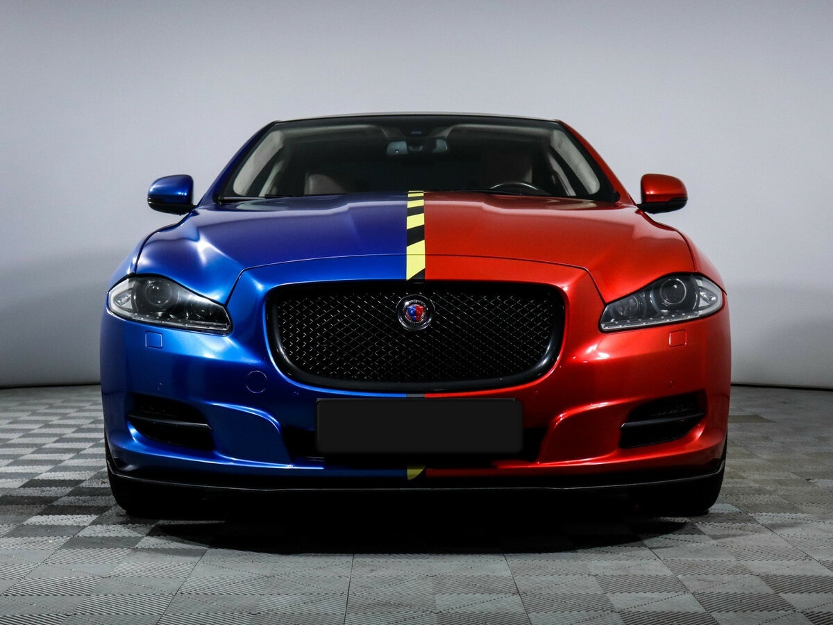Купить Jaguar XJ с пробегом. Фото: #1