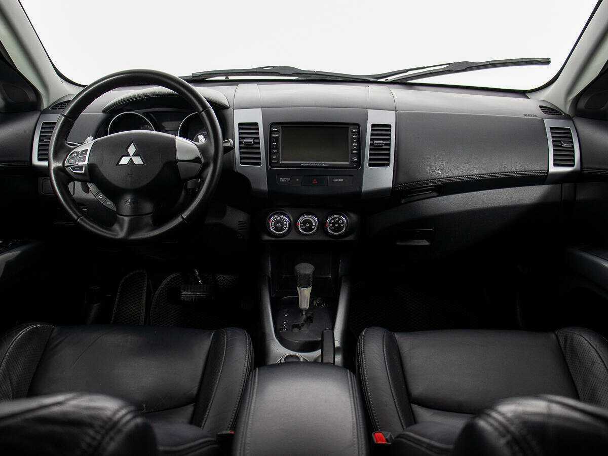 Купить Mitsubishi Outlander с пробегом. Фото: #15