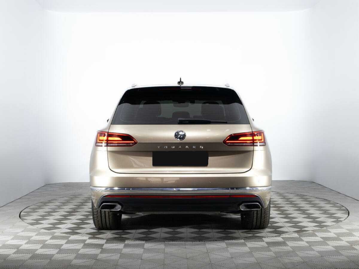Купить Volkswagen Touareg с пробегом. Фото: #5