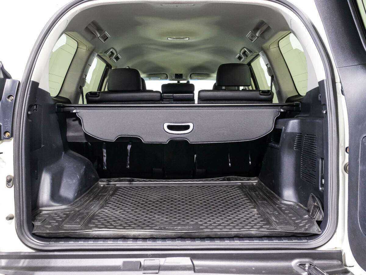 Купить Toyota Land Cruiser Prado с пробегом. Фото: #14