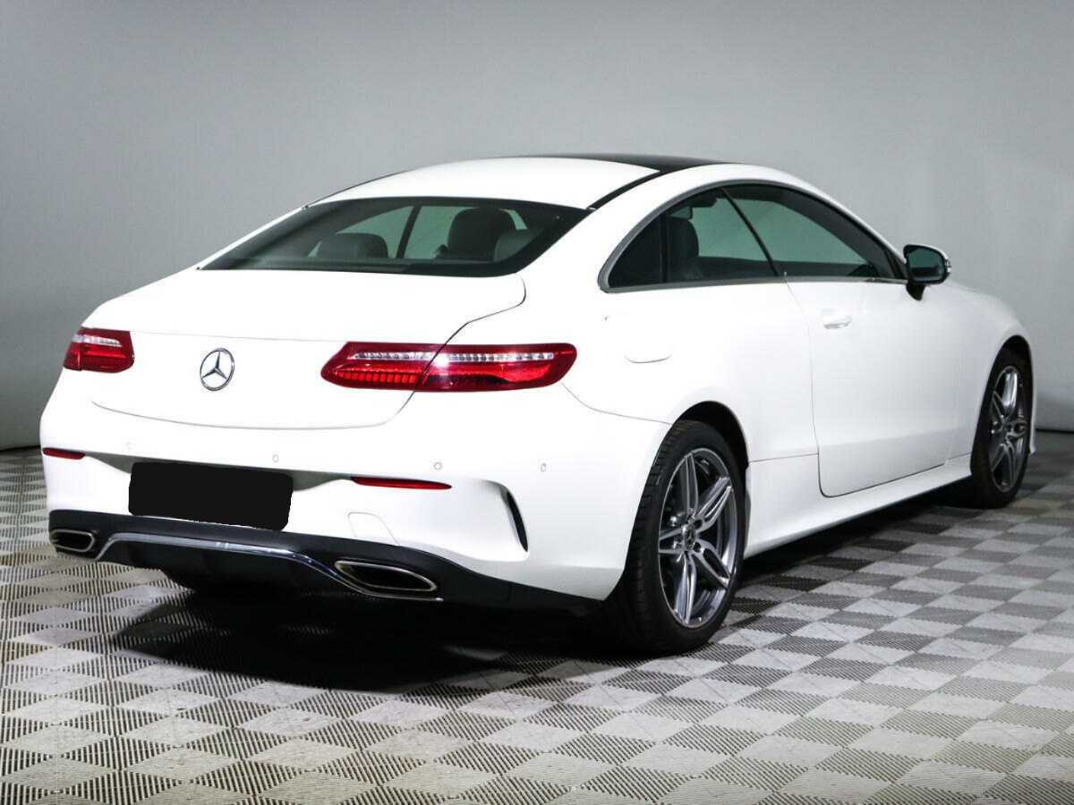 Купить Mercedes-Benz E-Класс с пробегом. Фото: #3
