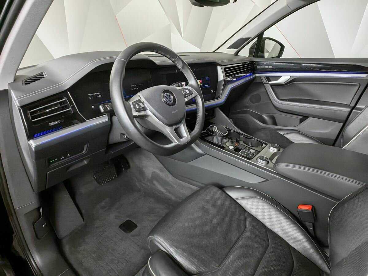 Купить Volkswagen Touareg с пробегом. Фото: #13