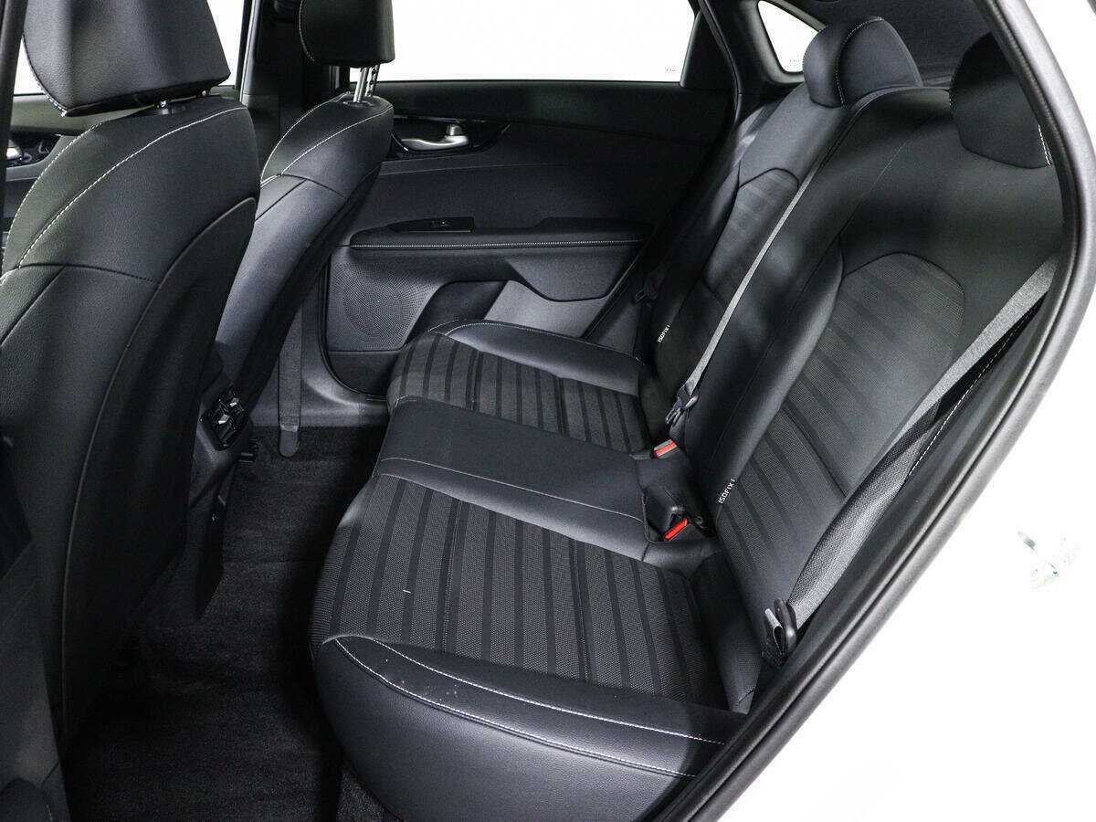 Купить Kia K3 с пробегом. Фото: #9