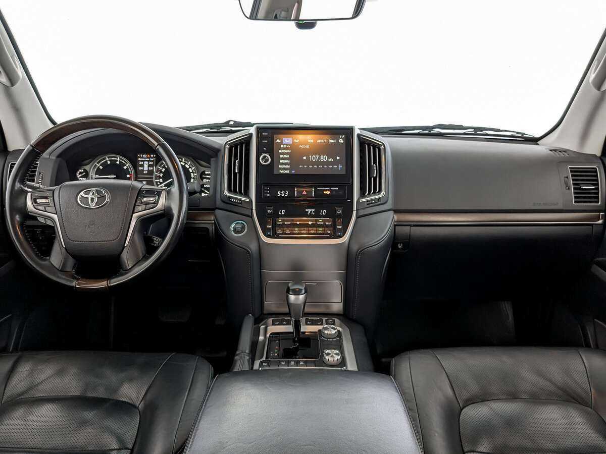 Купить Toyota Land Cruiser с пробегом. Фото: #11