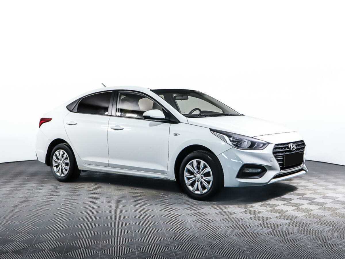 Купить Hyundai Solaris с пробегом. Фото: #2