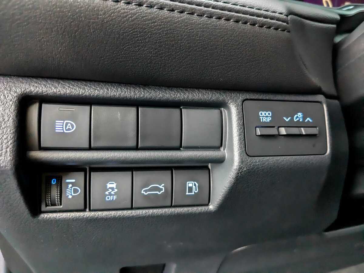 Купить Toyota Avalon с пробегом. Фото: #22