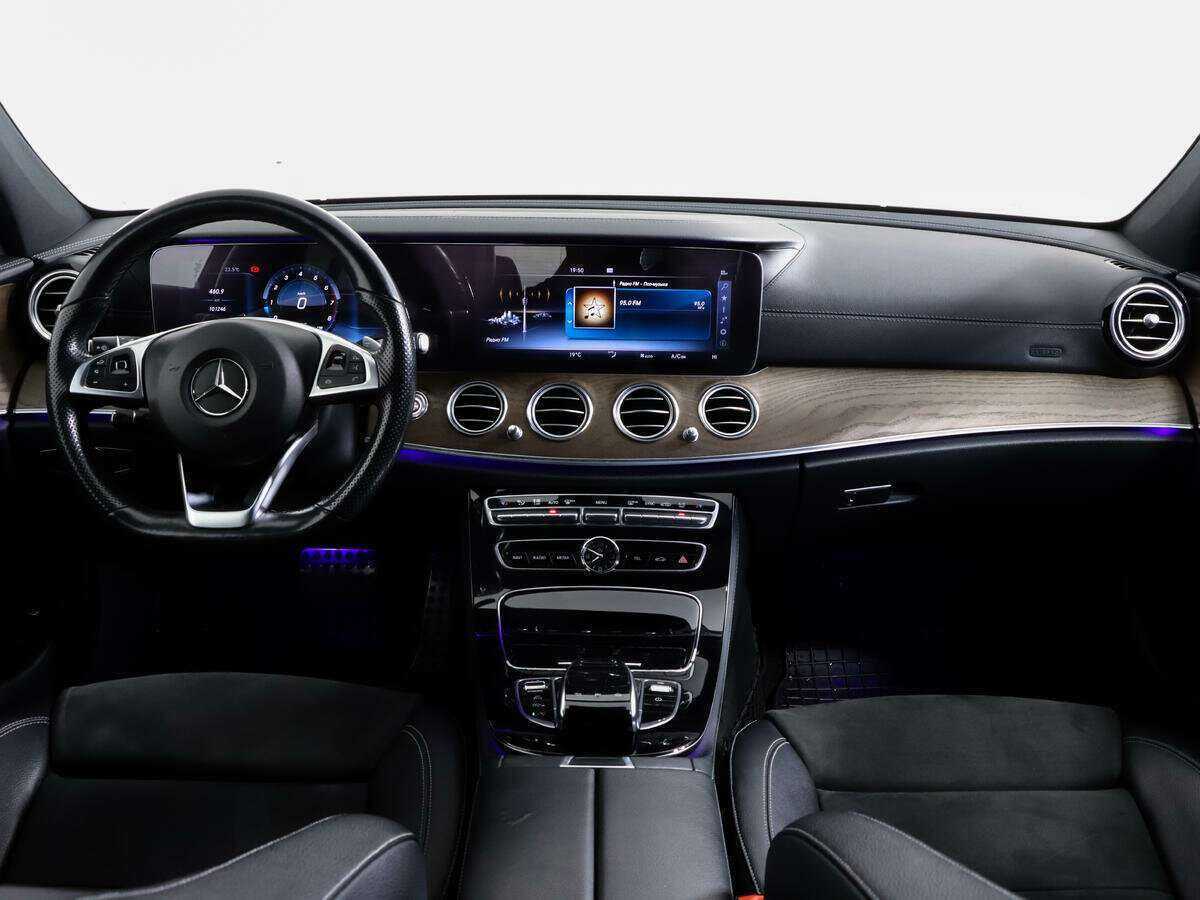 Купить Mercedes-Benz E-Класс с пробегом. Фото: #10