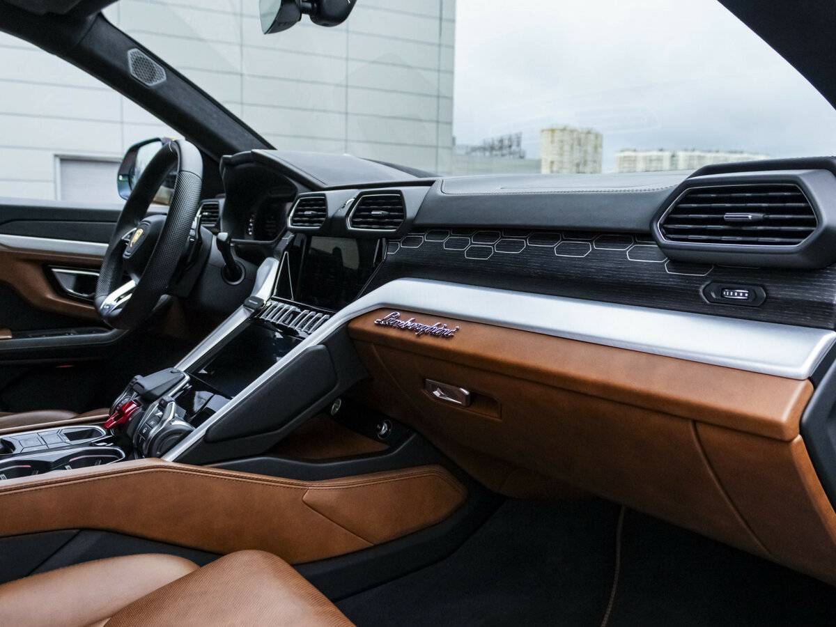 Купить Lamborghini Urus с пробегом. Фото: #12