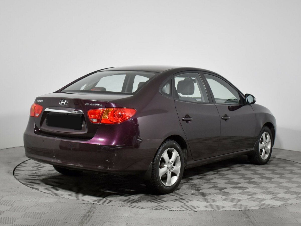 Купить Hyundai Elantra с пробегом. Фото: #4