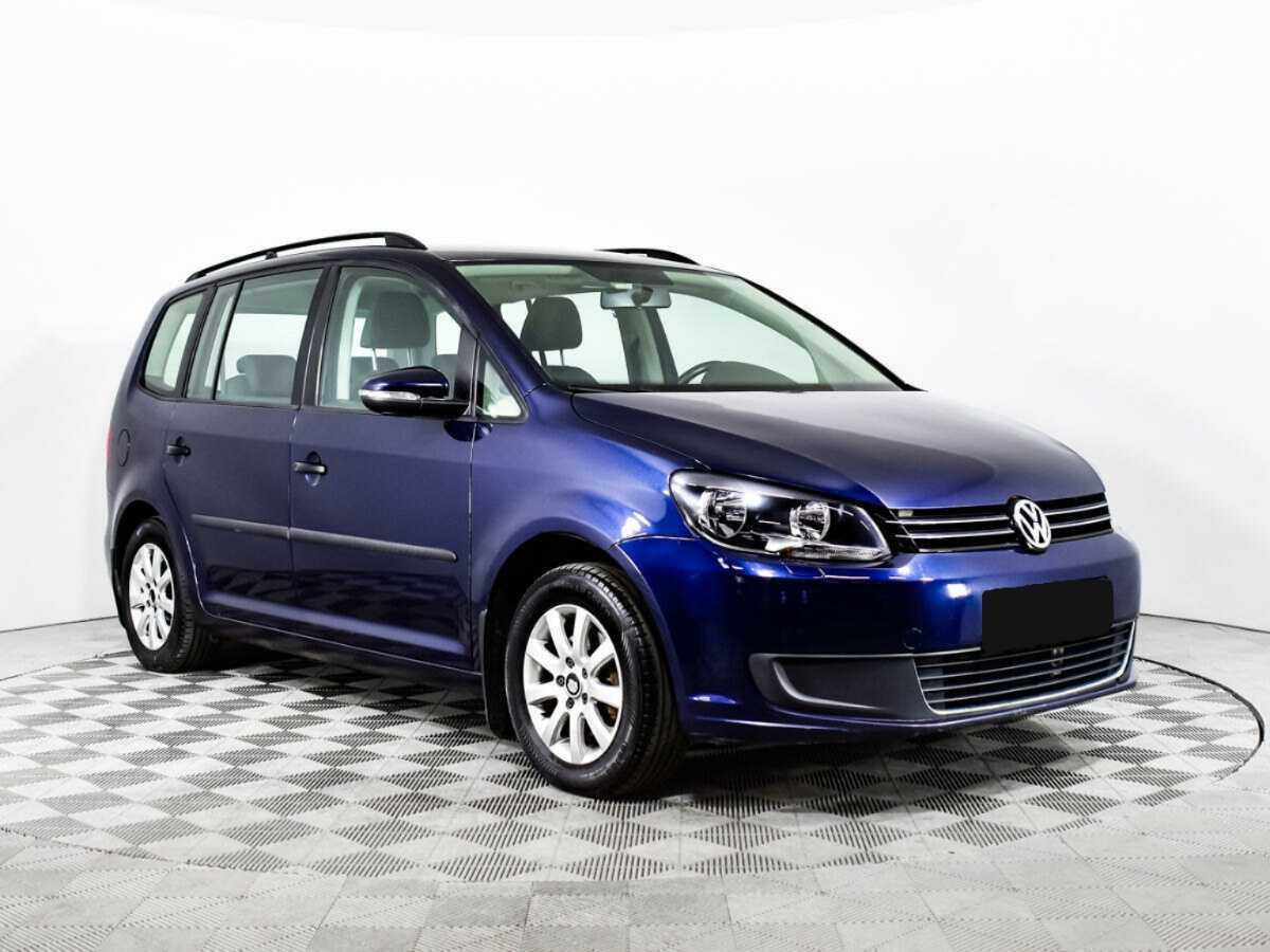 Купить Volkswagen Touran с пробегом. Фото: #2