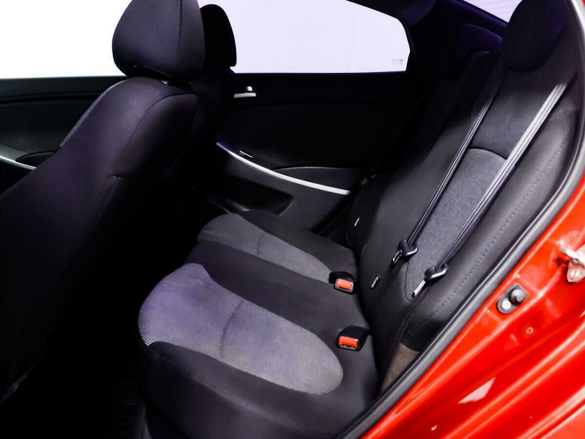 Купить Hyundai Solaris с пробегом. Фото: #11