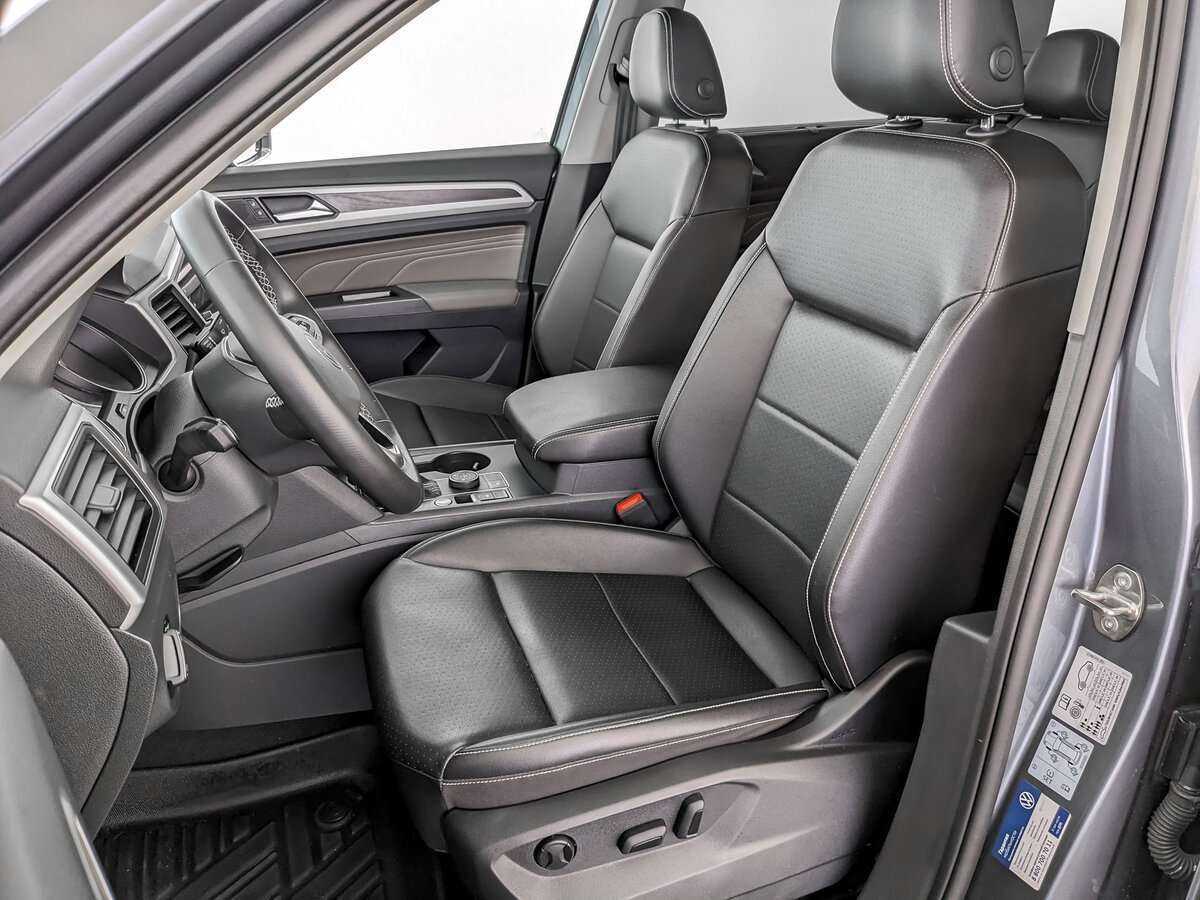 Купить Volkswagen Teramont с пробегом. Фото: #15