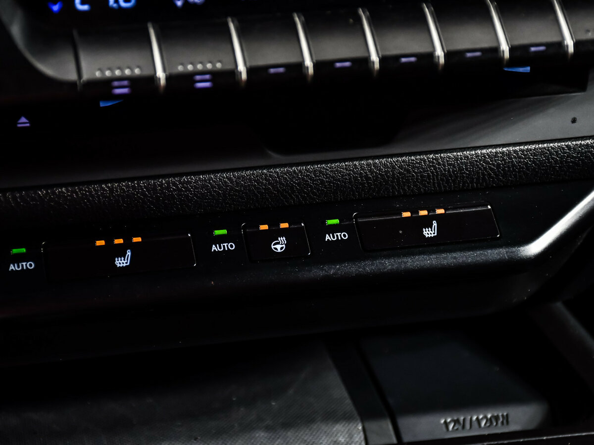 Купить Lexus UX с пробегом. Фото: #15