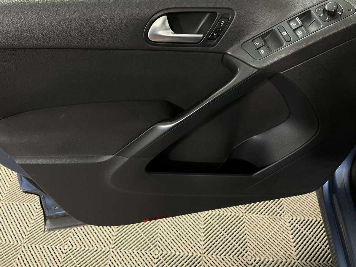 Купить Volkswagen Tiguan с пробегом. Фото: #7