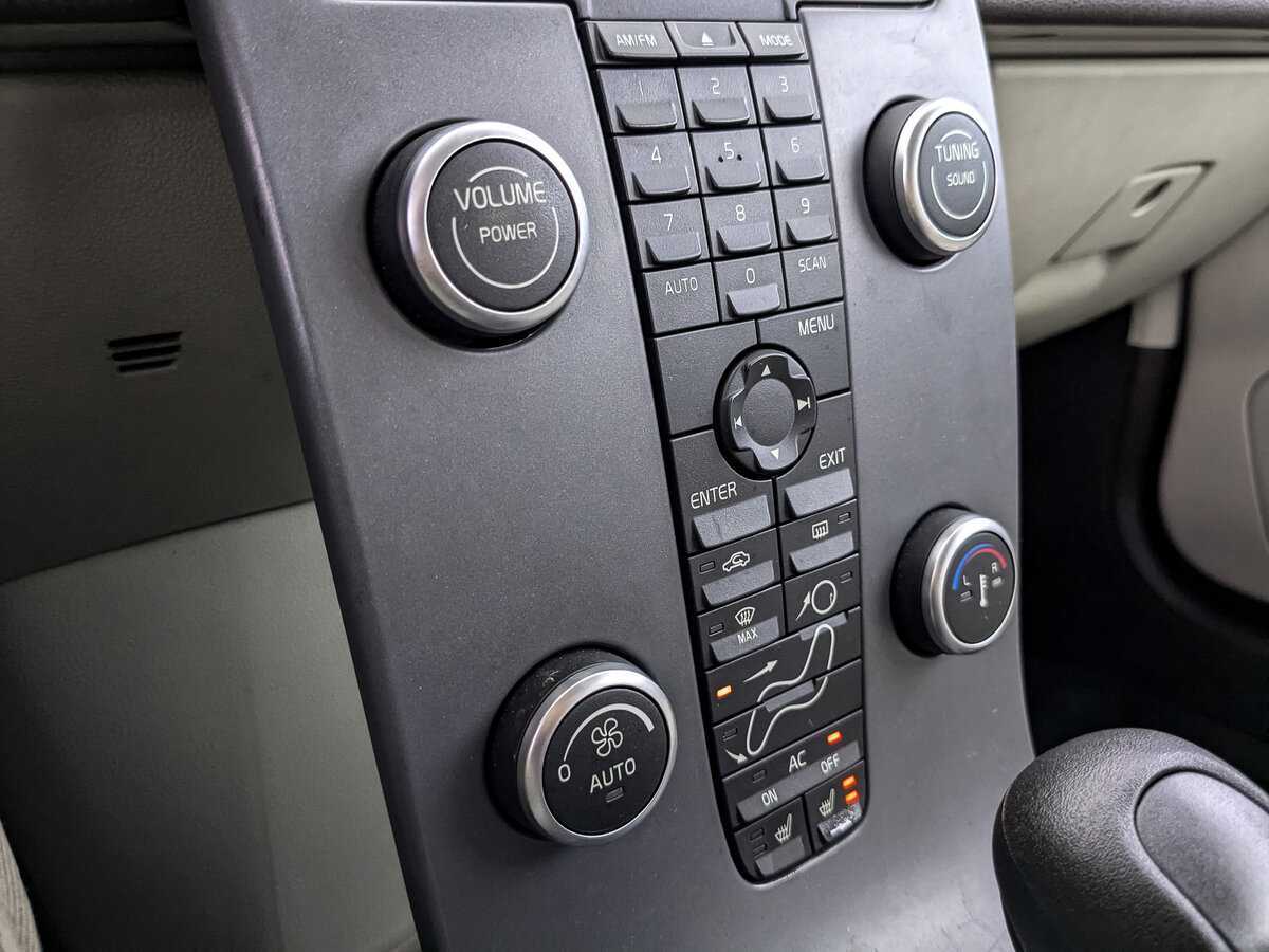 Купить Volvo C30 с пробегом. Фото: #16