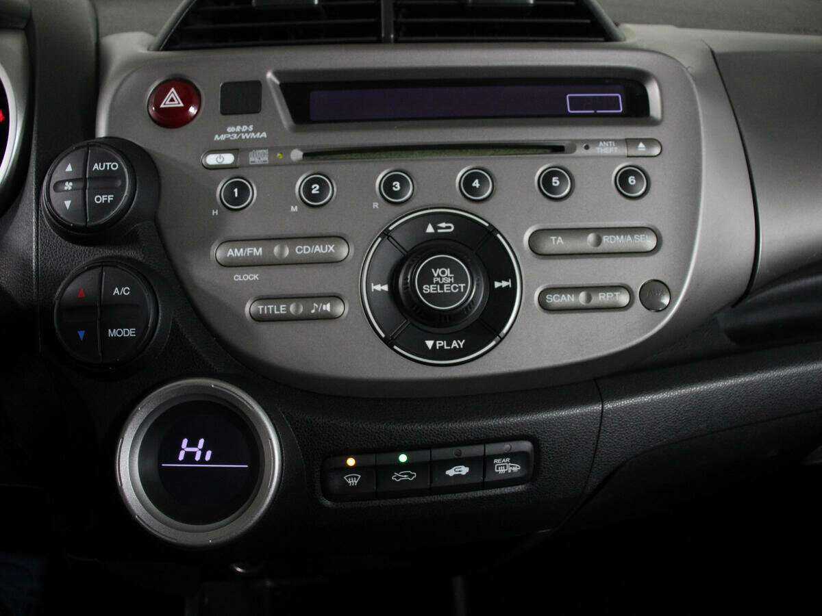 Купить Honda Jazz с пробегом. Фото: #17