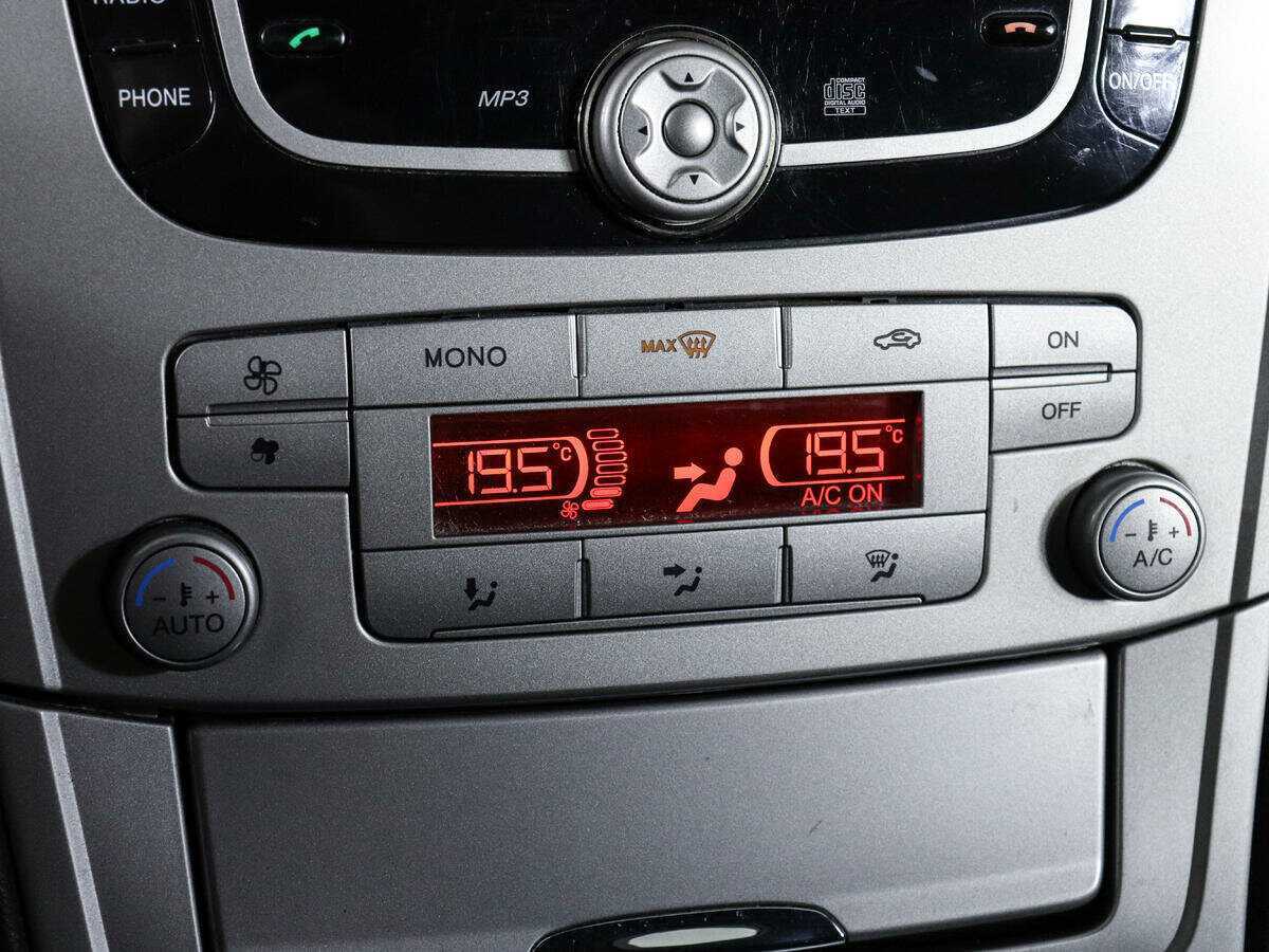 Купить Ford Mondeo с пробегом. Фото: #15