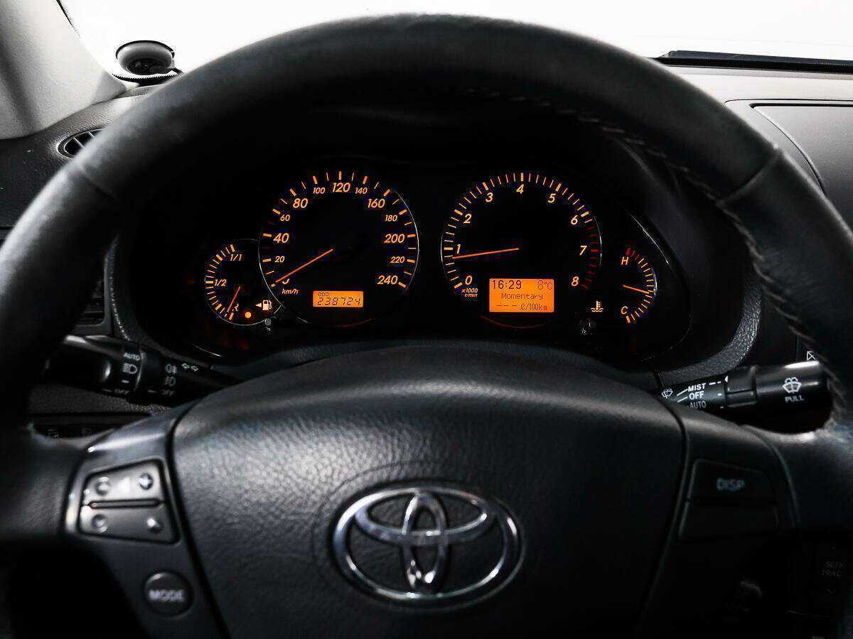 Купить Toyota Avensis с пробегом. Фото: #14
