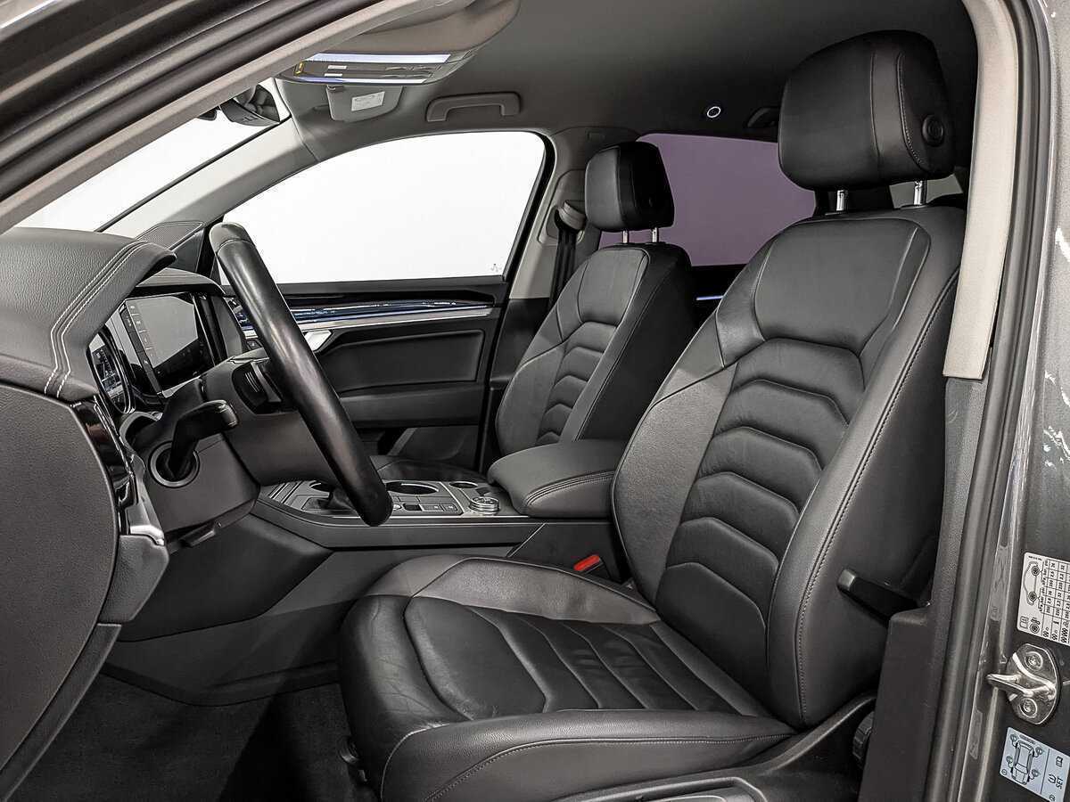 Купить Volkswagen Touareg с пробегом. Фото: #19
