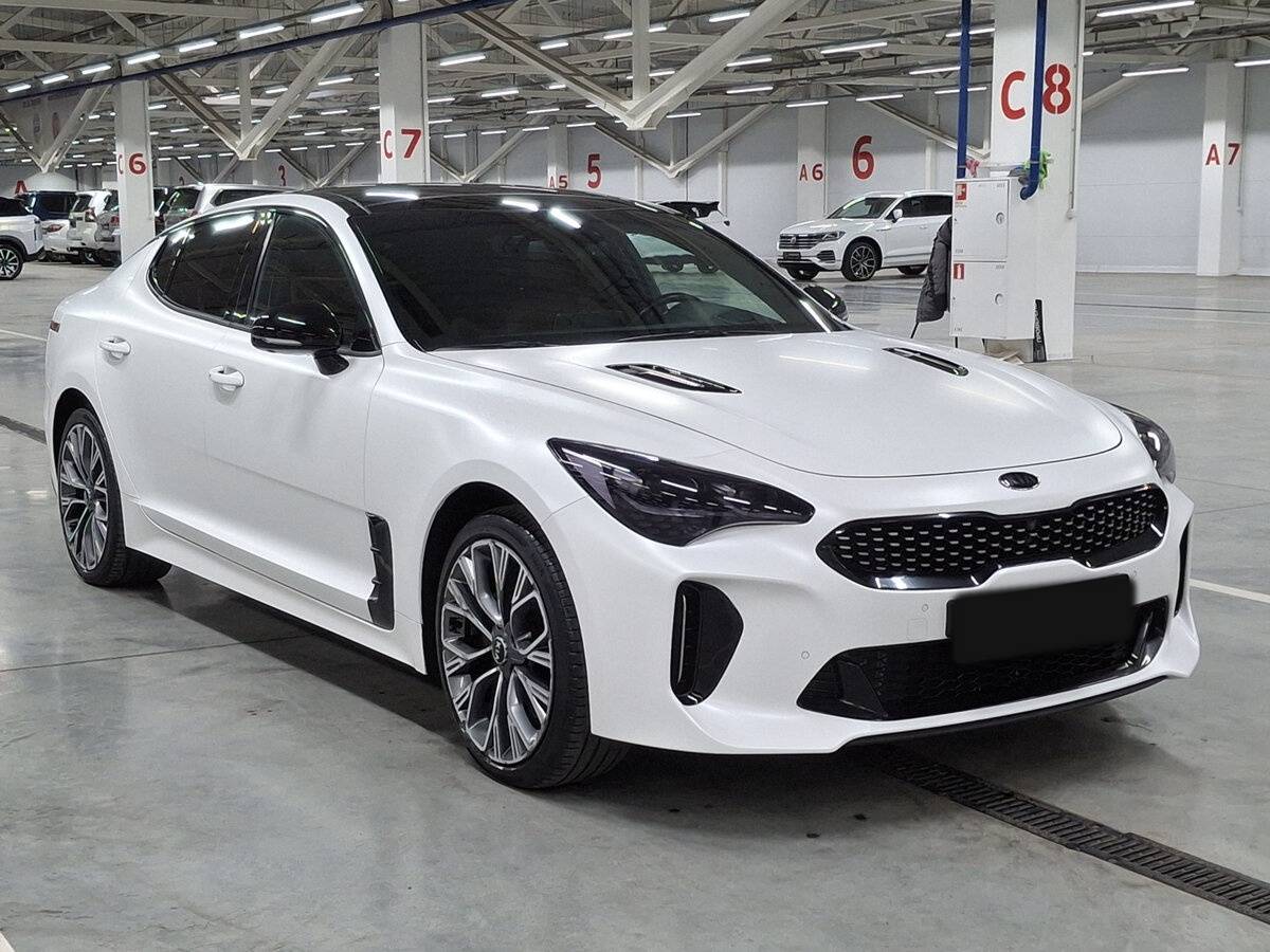 Купить Kia Stinger с пробегом. Фото: #2